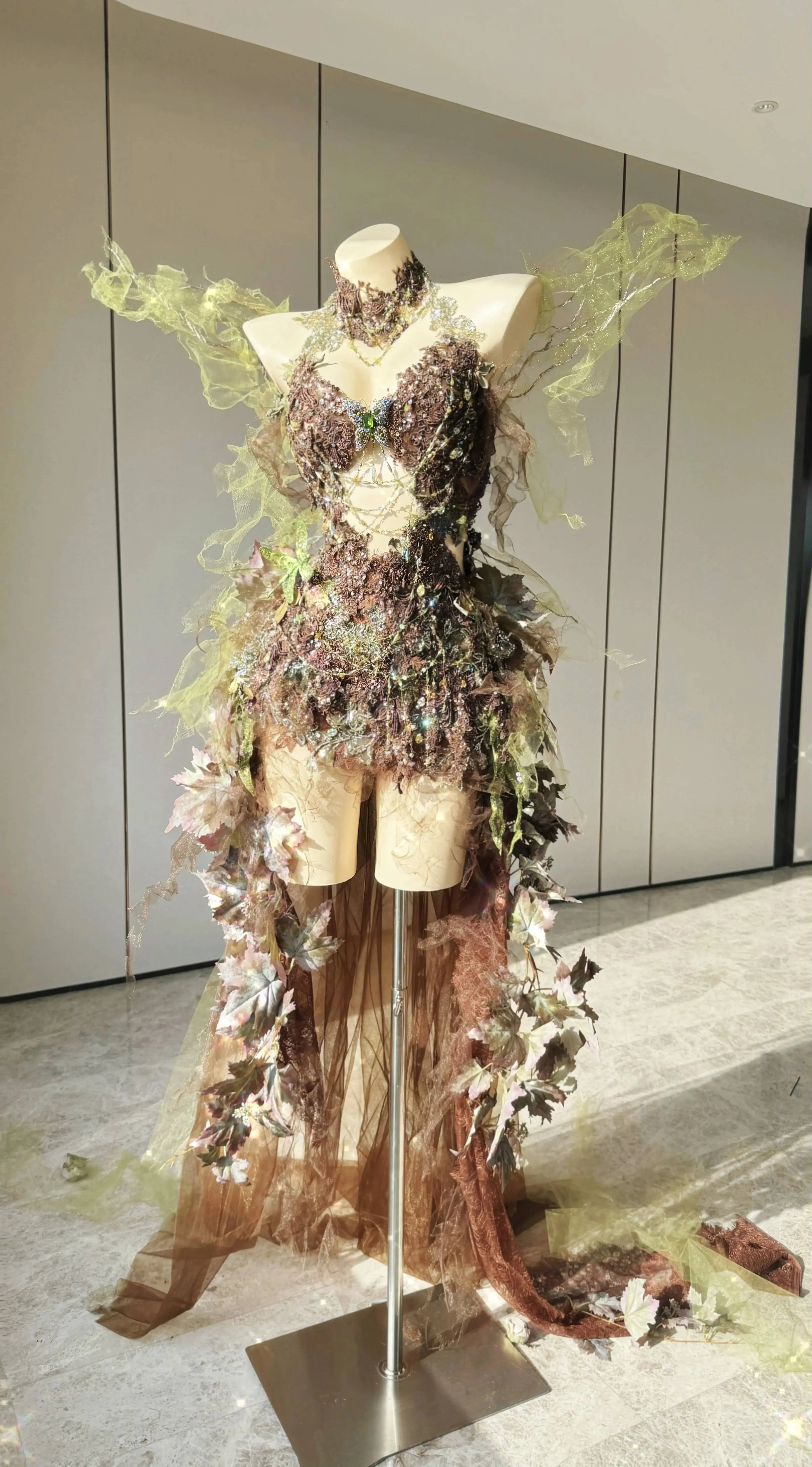 ZIWU Design Festival Party, Forest Fairy Princess, Wings, Costume Performance
ZIWU Design Festival Party, Forest Fairy Princess, Wings, Costume Performance