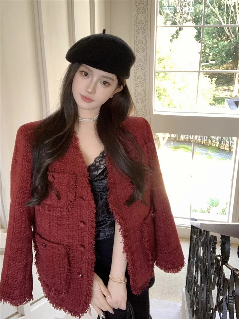 Women's Tweed Quilted Coat with Padded Lined Warm Thermal Outwear Vintage Red Button Tassel V-Neck Long Sleeved Jackets Korean
Women's Tweed Quilted Coat with Padded Lined Warm Thermal Outwear Vintage Red Button Tassel V-Neck Long Sleeved Jackets Korean