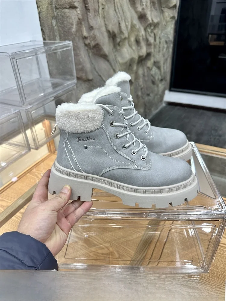 Winterproof Ladies Boots Snow Boots Cold Resistant Casual Short Tube Mixed Material Youth Winter Warm Thick Heel
Winterproof Ladies Boots Snow Boots Cold Resistant Casual Short Tube Mixed Material Youth Winter Warm Thick Heel