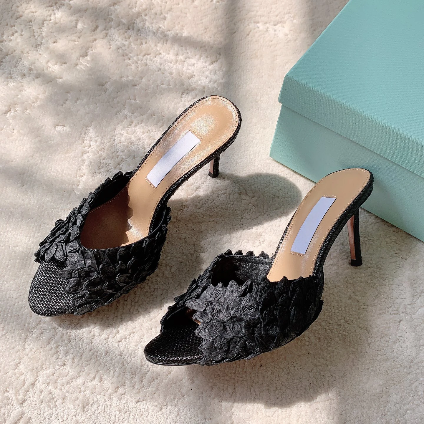 Hot Sale Women's floral-print open-toe mule shoes Sexy-style handmade custom slippers Genuine leather slip-on stiletto sandals
Hot Sale Women's floral-print open-toe mule shoes Sexy-style handmade custom slippers Genuine leather slip-on stiletto sandals