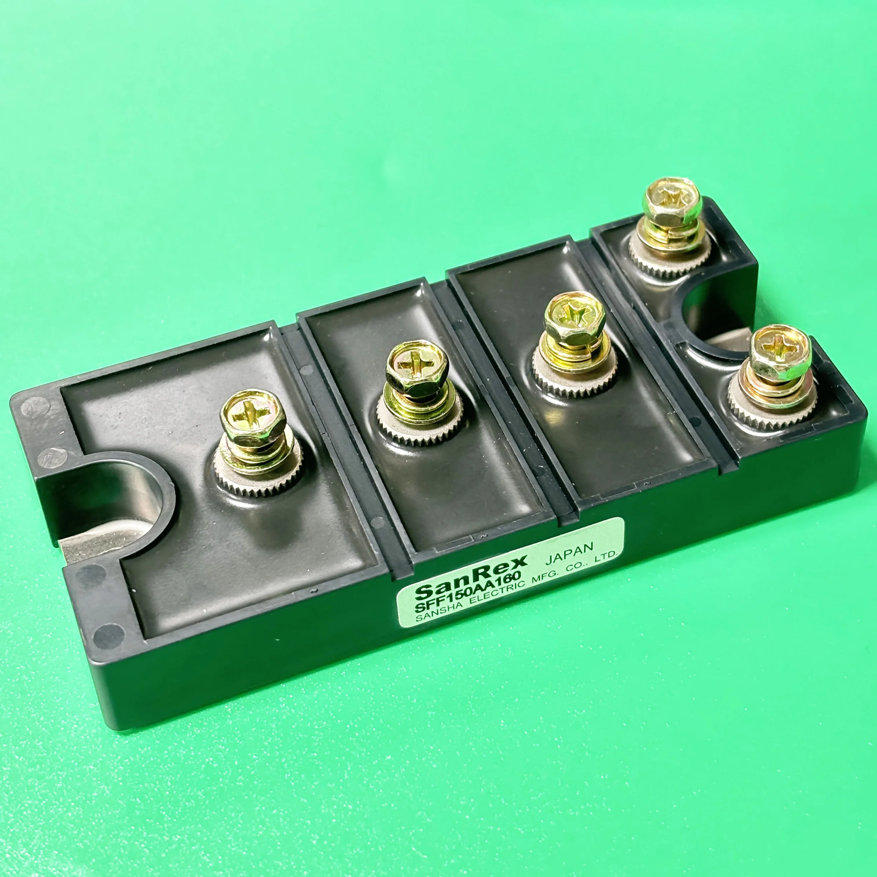 МОДУЛЬ SFF150AA160 150 А 1600 В SFF150AA 160 IGBT SFF150A A160 SFF150 AA160 1,6 кВ SFF 150AA160
МОДУЛЬ SFF150AA160 150 А 1600 В SFF150AA 160 IGBT SFF150A A160 SFF150 AA160 1,6 кВ SFF 150AA160