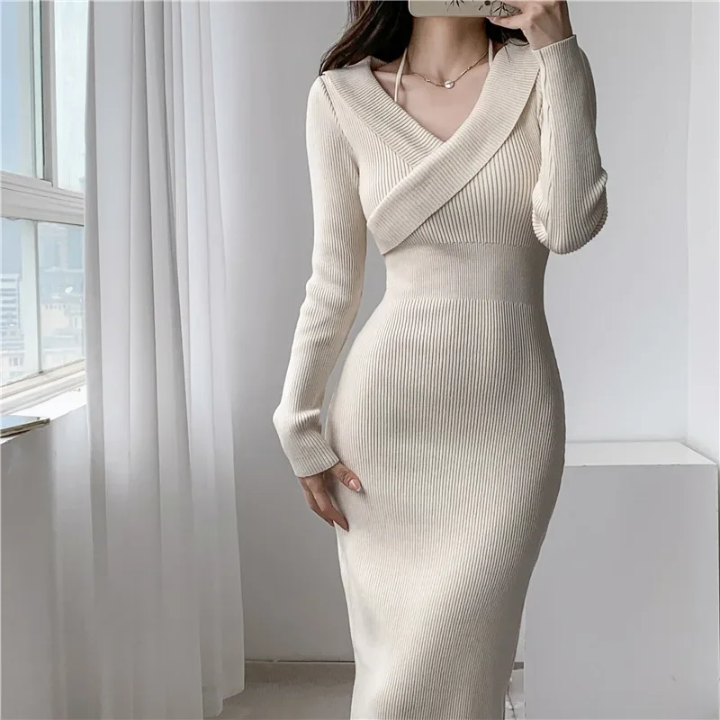 Winter V-neck Solid Elegant Knitted Dress Women Designer Slim Y2K Long Dress Female Korean Fashion Chic Party Sweater Midi Dress
Winter V-neck Solid Elegant Knitted Dress Women Designer Slim Y2K Long Dress Female Korean Fashion Chic Party Sweater Midi Dress