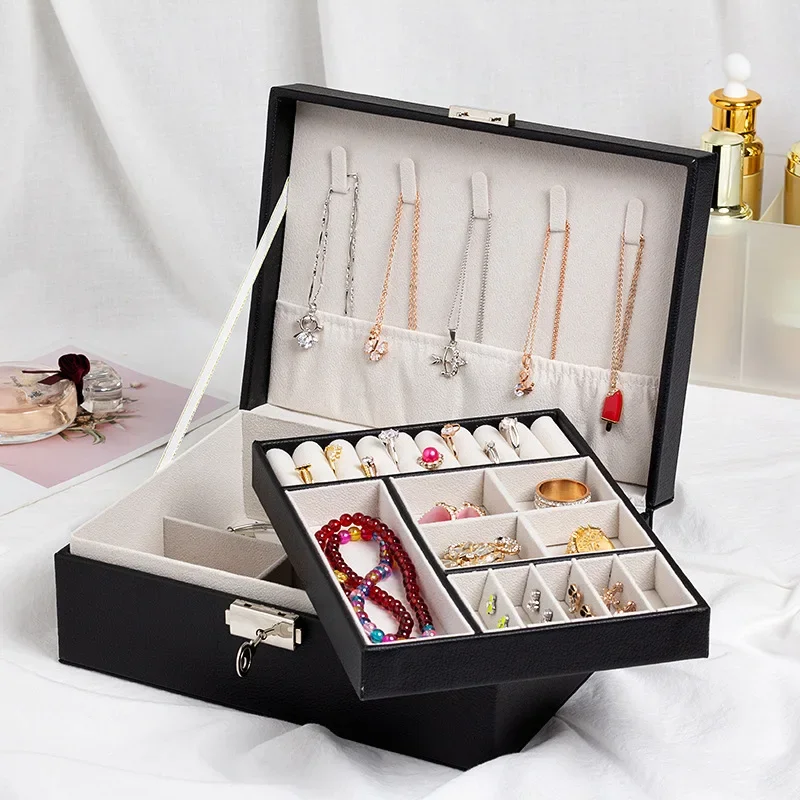 1pcs Double Layer Storage Box For Men And Women Large Capacity Leather Jewelry Box Hardware Latch Travel Portable Flip Lid Palm
1pcs Double Layer Storage Box For Men And Women Large Capacity Leather Jewelry Box Hardware Latch Travel Portable Flip Lid Palm