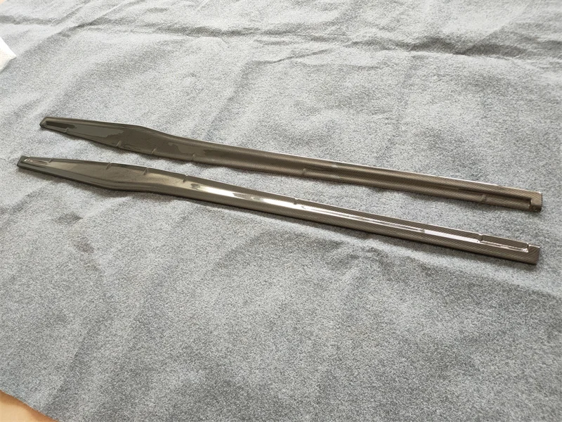 Used for the 2004-2012 Lamborghini Gallardo LP550 LP560 True Carbon Fiber Side Skirt Body Kit
Used for the 2004-2012 Lamborghini Gallardo LP550 LP560 True Carbon Fiber Side Skirt Body Kit