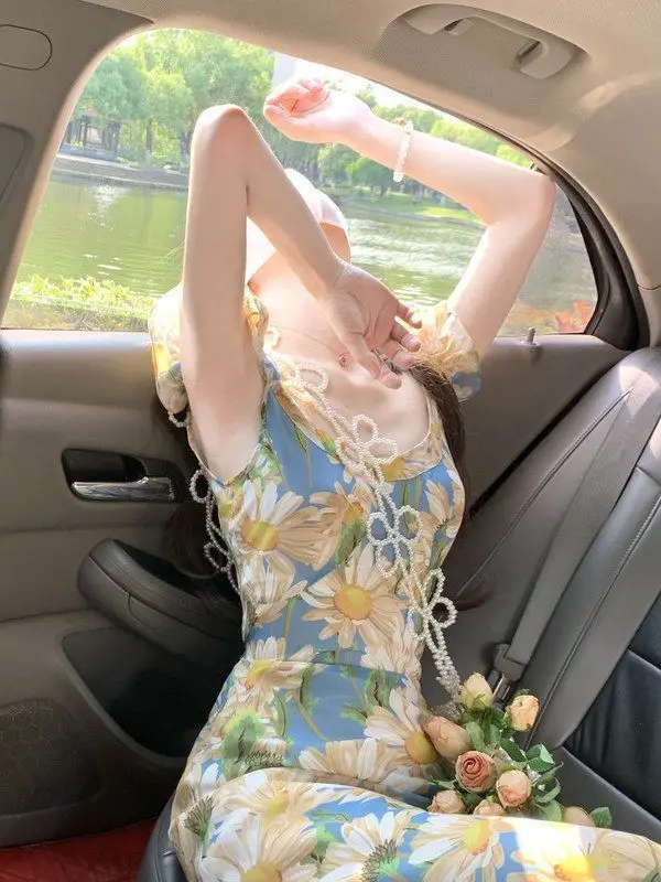 Printed Floral Sweet Slash Neck Two-ways A-line Dress Women French Elegant High-waisted Slim Flying Sleeve Vacation Beach Dress
Printed Floral Sweet Slash Neck Two-ways A-line Dress Women French Elegant High-waisted Slim Flying Sleeve Vacation Beach Dress