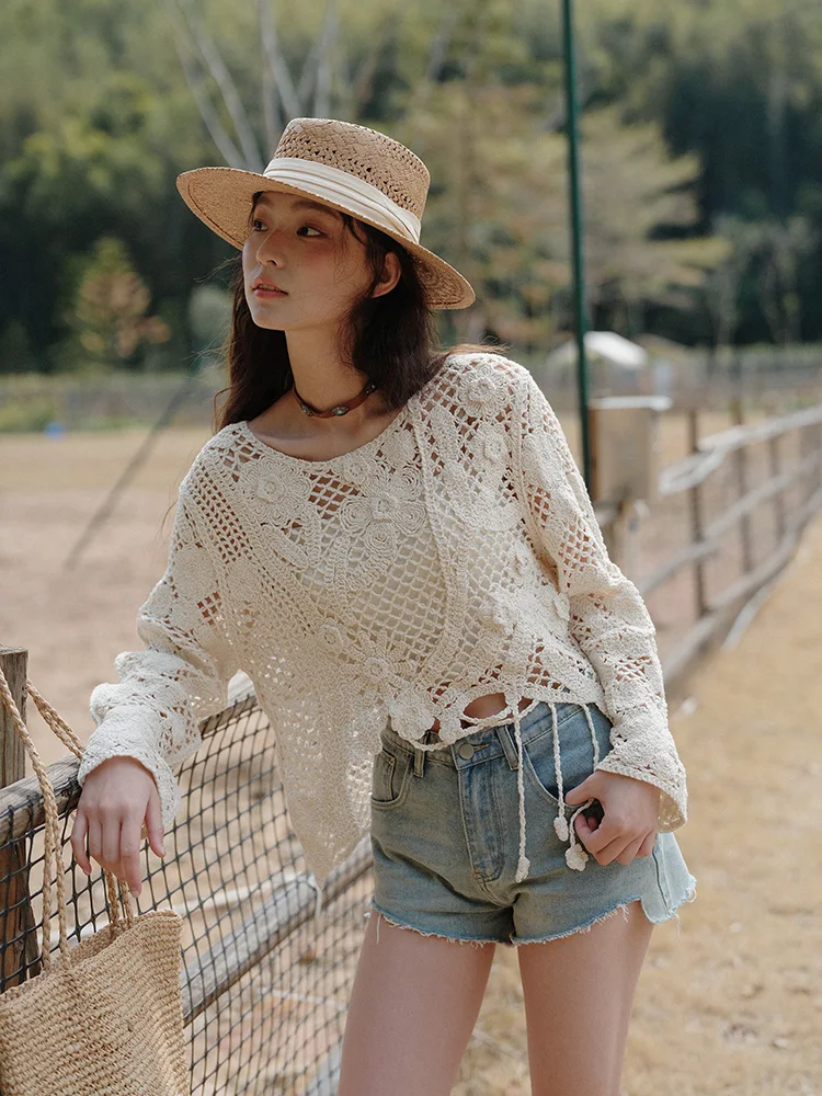 Bohemian Style Long Sleeve Knitted Coat with Tassel Hollow out Design Loose Fit Lazy Top for Spring Summer Vacation
Bohemian Style Long Sleeve Knitted Coat with Tassel Hollow out Design Loose Fit Lazy Top for Spring Summer Vacation