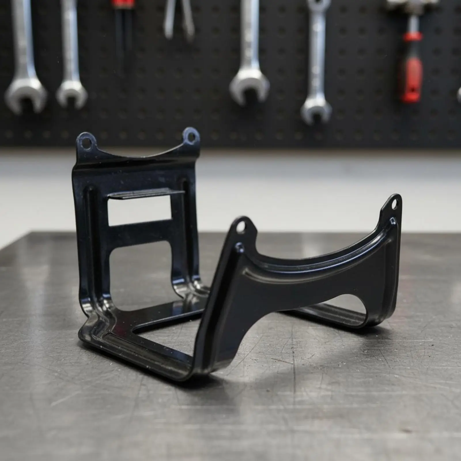 Side Mount Fuel Container Bracket Long-Lasting Brush Cutter Container Base
Side Mount Fuel Container Bracket Long-Lasting Brush Cutter Container Base