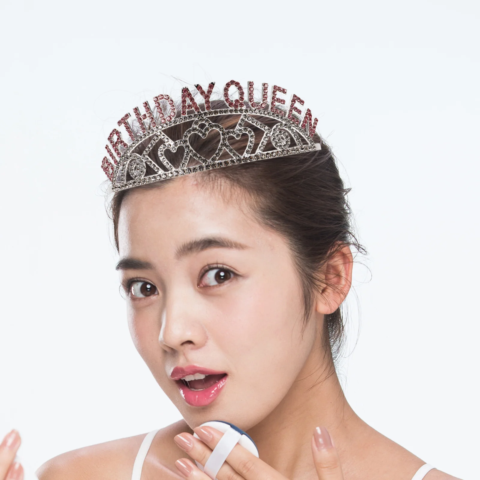 1 set Birthday Crowns for Women Adult Accessories Set Zinc Alloy Headband Sash Durable Light Comfortable Long Wear Elaborate
1 set Birthday Crowns for Women Adult Accessories Set Zinc Alloy Headband Sash Durable Light Comfortable Long Wear Elaborate