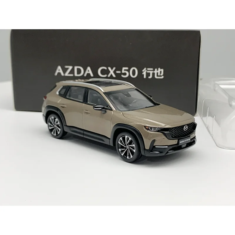 Коллекционная модель автомобиля MAZDA CX-50 SUV из литого металла в масштабе 1:43, имитация, для декора, подарок для мальчика на праздник, статическая модель для демонстрации
Коллекционная модель автомобиля MAZDA CX-50 SUV из литого металла в масштабе 1:43, имитация, для декора, подарок для мальчика на праздник, статическая модель для демонстрации