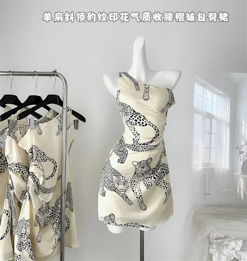 Women Graphic Print A-line Dress Vintage Elegant Y2k Dresses Off Shoulder Sleeveless One Piece Frocks 2000s Clothes Summer 2024
Women Graphic Print A-line Dress Vintage Elegant Y2k Dresses Off Shoulder Sleeveless One Piece Frocks 2000s Clothes Summer 2024