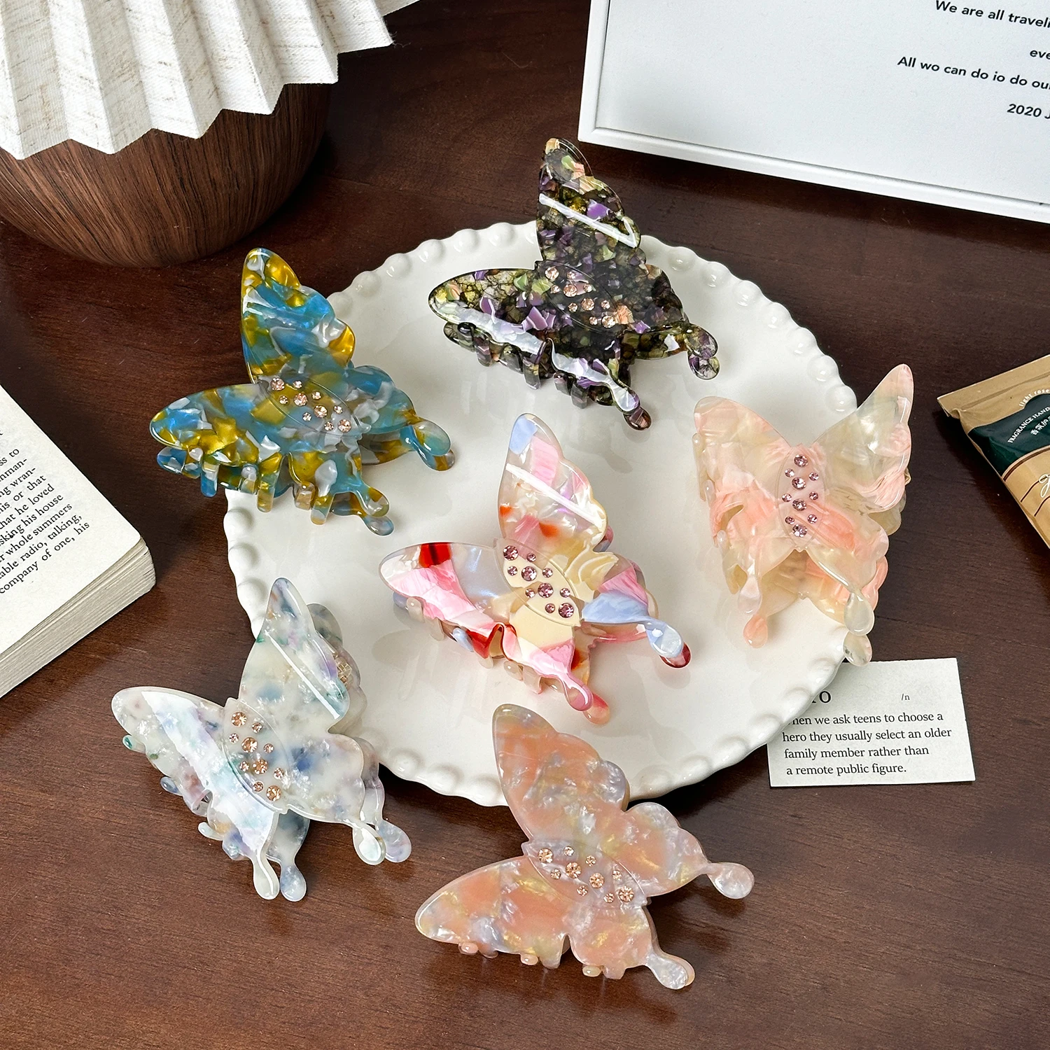 Dowell Korean-style Diamond-encrusted Butterfly Hair Clips And High-end Updo Shark Hair Accessories
Dowell Korean-style Diamond-encrusted Butterfly Hair Clips And High-end Updo Shark Hair Accessories
