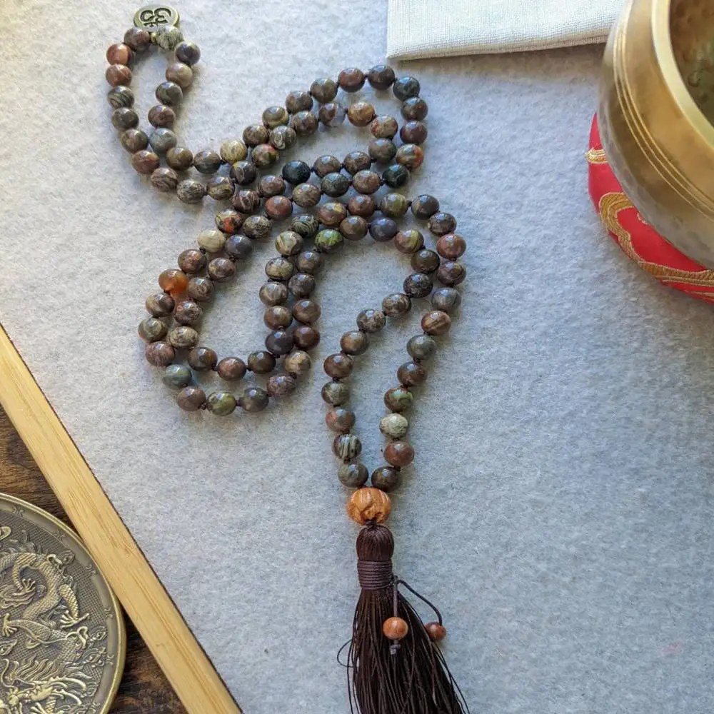 Natural Picture Jasper 108 Beads Mala Necklace with Sandalwood Accent Spiritual Meditation Jewelry
Natural Picture Jasper 108 Beads Mala Necklace with Sandalwood Accent Spiritual Meditation Jewelry