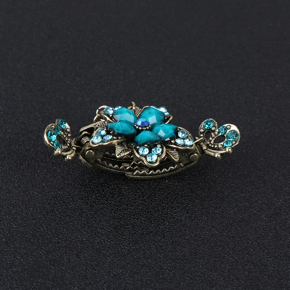 Vintage Hairpin Claw Clips Blue Rhinestone Accessories Durable Retro Jaw Clip Ponytail Holders Girls Hair Styling Tools
Vintage Hairpin Claw Clips Blue Rhinestone Accessories Durable Retro Jaw Clip Ponytail Holders Girls Hair Styling Tools
