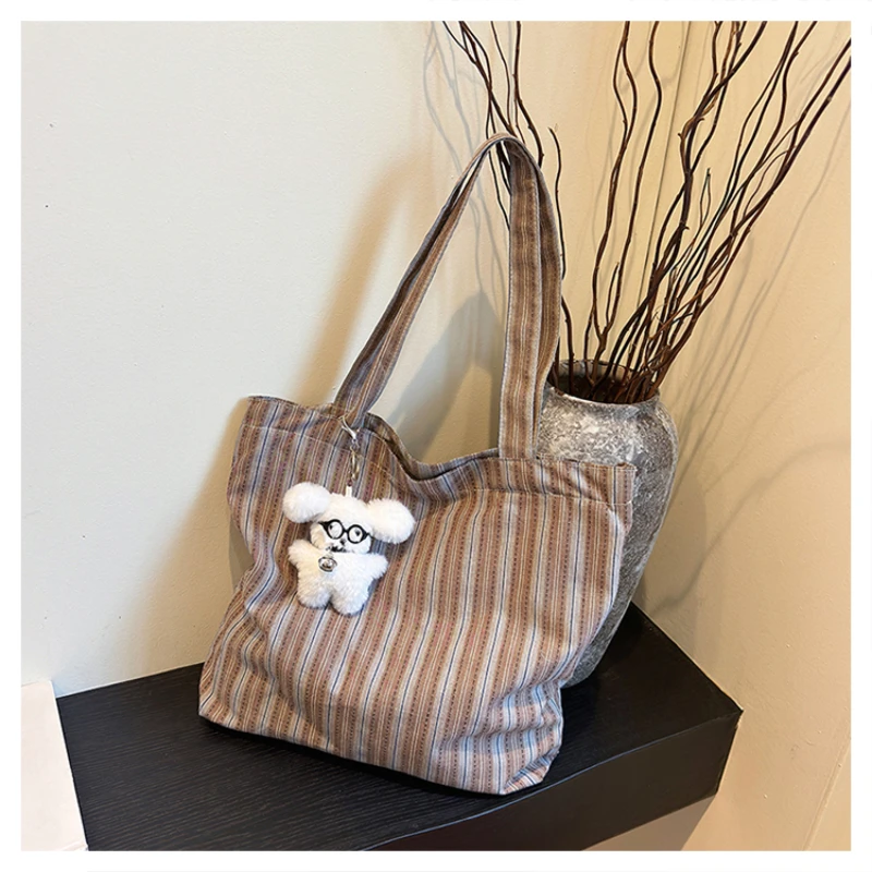 Высококачественная Новинка 2024 сумка через плечо из нейлона большой емкости многофункциональная Повседневная сумка через плечо мягкая и универсальная сумка 
Высококачественная Новинка 2024 сумка через плечо из нейлона большой емкости многофункциональная Повседневная сумка через плечо мягкая и универсальная сумка