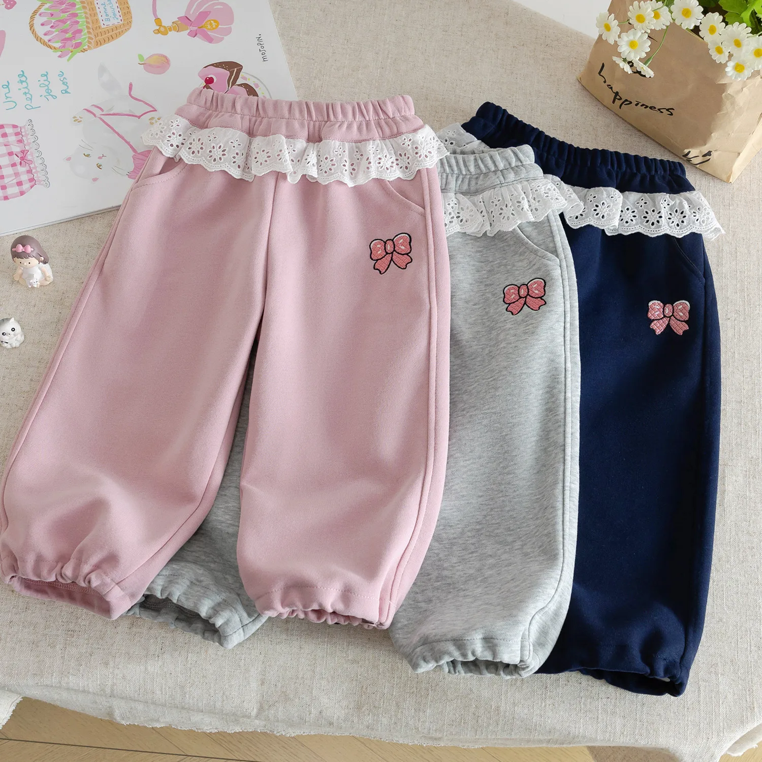 Children's Clothing Girls' Pants Autumn 2025 New Western-style Children's Slacks Girls' Autumn Pants
Children's Clothing Girls' Pants Autumn 2025 New Western-style Children's Slacks Girls' Autumn Pants