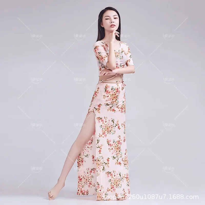 New spring and summer belly dance training suit suit Oriental dance Indian dance practice performance suit
New spring and summer belly dance training suit suit Oriental dance Indian dance practice performance suit