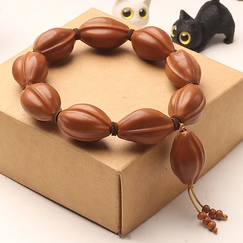 Large Seed Shark Back Olive Pit Bracelet Single Circle Old Oil Pit Wristband for Men and Women Gifts
Large Seed Shark Back Olive Pit Bracelet Single Circle Old Oil Pit Wristband for Men and Women Gifts