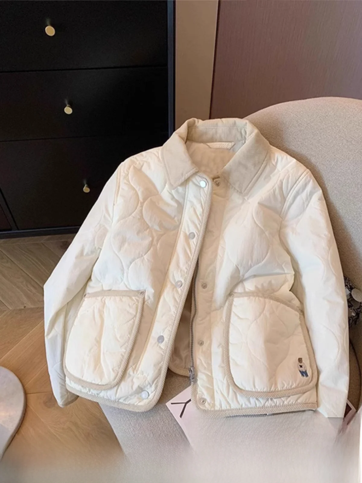 Warmth And Style: Women's Loose Fit down Cotton Jacket Autumn Winter Fashion Commute Korean Version Small Fragrance Style
Warmth And Style: Women's Loose Fit down Cotton Jacket Autumn Winter Fashion Commute Korean Version Small Fragrance Style
