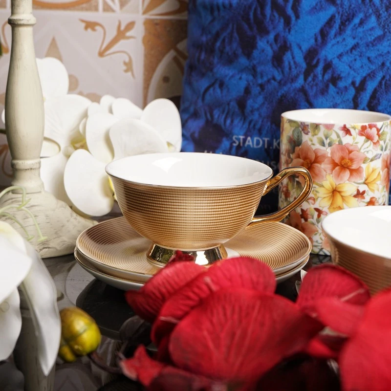 Light luxury high-end tableware, home model room coffee cup set, exquisite ceramic British afternoon tea cup
Light luxury high-end tableware, home model room coffee cup set, exquisite ceramic British afternoon tea cup