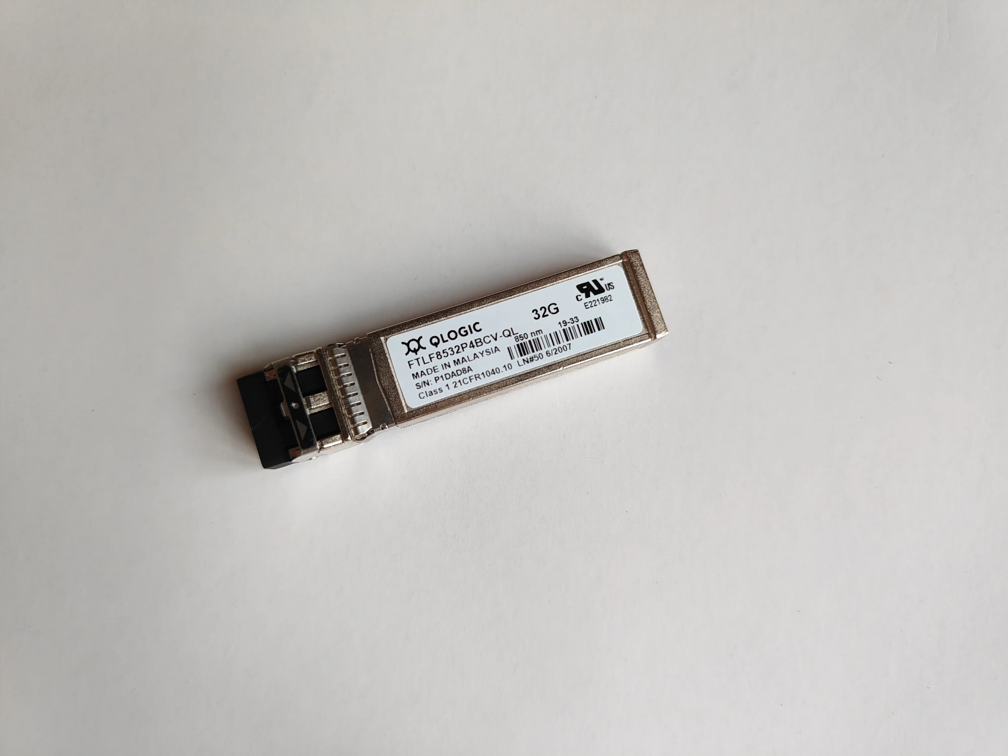 Оптоволоконный трансивер Qlogic 32 ГБ FTLF8532P4BCV-QL 850 нм 32G SFP + Ленточный модуль Qlogic HBA QLE2740 QLE2742 QLE2764 QLE2770 QLE2772
Оптоволоконный трансивер Qlogic 32 ГБ FTLF8532P4BCV-QL 850 нм 32G SFP + Ленточный модуль Qlogic HBA QLE2740 QLE2742 QLE2764 QLE2770 QLE2772