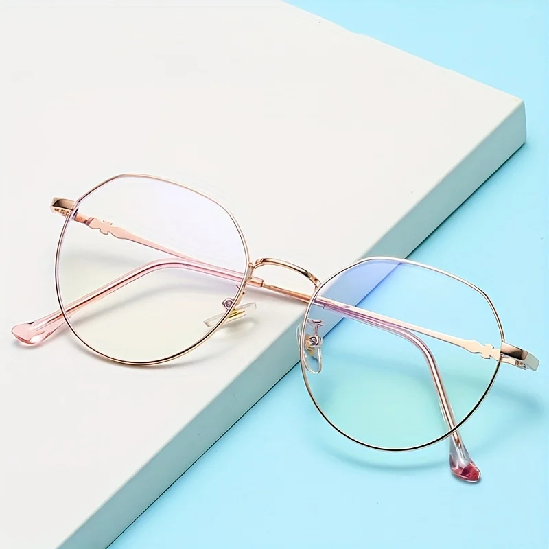New versatile retro anti blue light glasses with metal frames for men and women's fashionable glasses, suitable for daily wear
New versatile retro anti blue light glasses with metal frames for men and women's fashionable glasses, suitable for daily wear