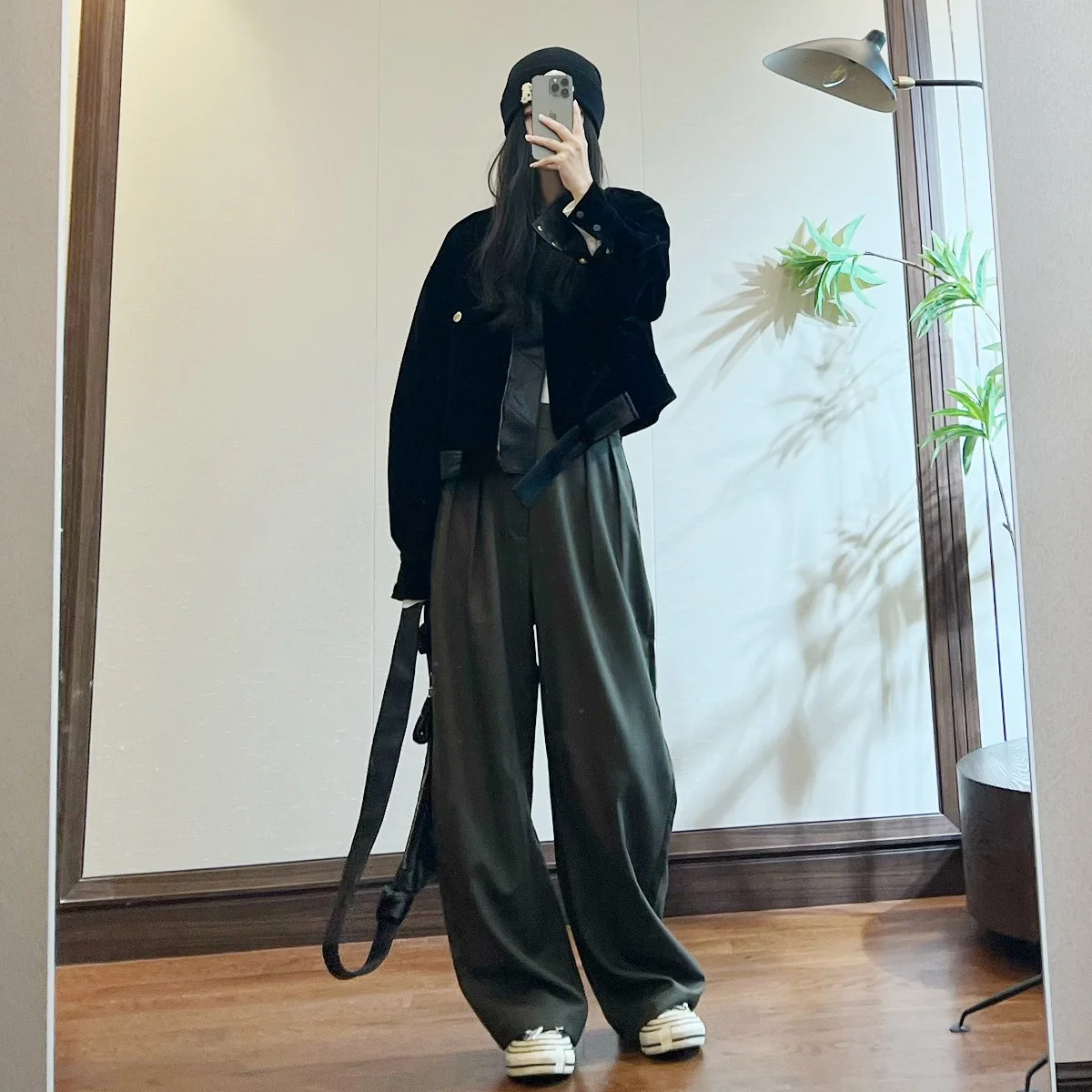 Reie Retro Simple Loose Velvet ort Jaet Women's Outerwear Polyester Fiber Zipper Closure Long Sve Autumn Faion
Reie Retro Simple Loose Velvet ort Jaet Women's Outerwear Polyester Fiber Zipper Closure Long Sve Autumn Faion