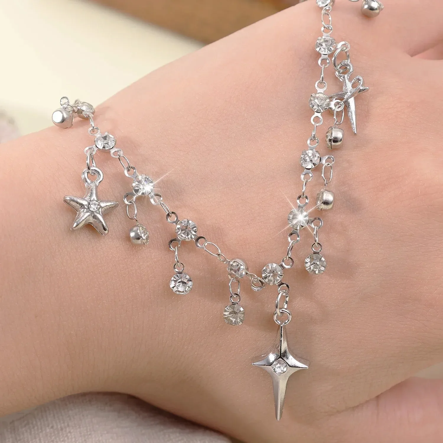 Exquisite Y2K Four Pointed Star Necklace Adjustable Shining Cross Crystal Zircon Pendant Necklaces for Women Girls Necklace Gift
Exquisite Y2K Four Pointed Star Necklace Adjustable Shining Cross Crystal Zircon Pendant Necklaces for Women Girls Necklace Gift
