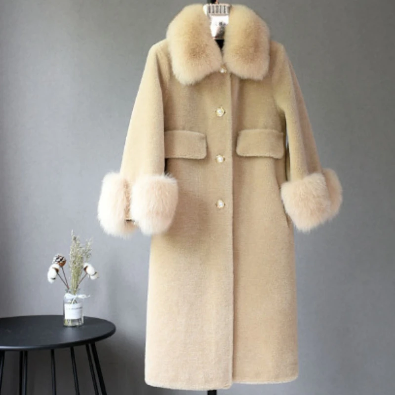 New Real Wool Shearing Natural Fox Fur Collar Winter Woman Jacket Double-faced Outerwear Loose Warm Fashion Streetwear
New Real Wool Shearing Natural Fox Fur Collar Winter Woman Jacket Double-faced Outerwear Loose Warm Fashion Streetwear