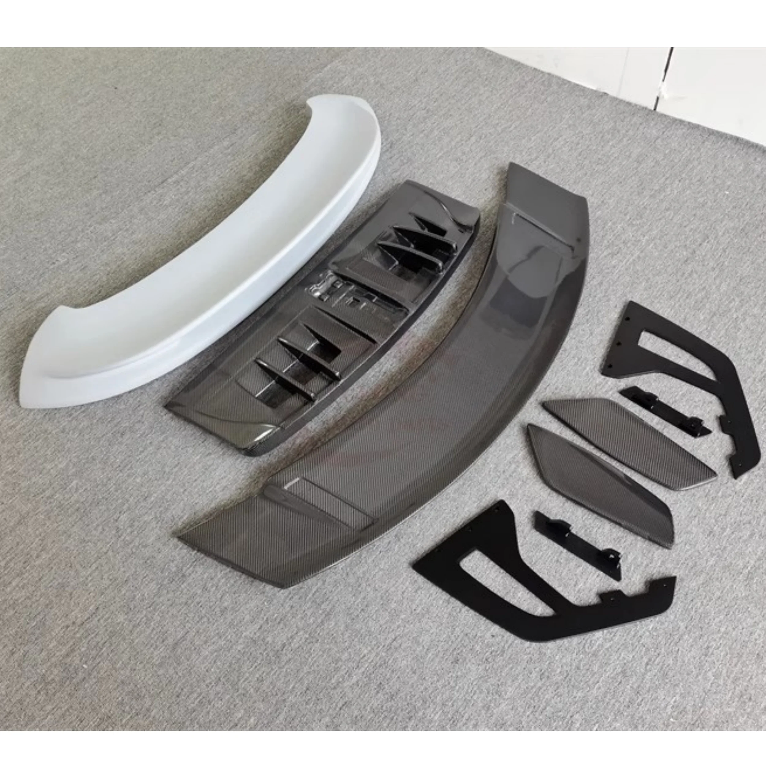 Заднее крыло автомобиля, задний спойлер для Porsche 911 992, модифицированный GT3, стиль, углеродное волокно, заднее крыло, автомобильные аксессуары
Заднее крыло автомобиля, задний спойлер для Porsche 911 992, модифицированный GT3, стиль, углеродное волокно, заднее крыло, автомобильные аксессуары