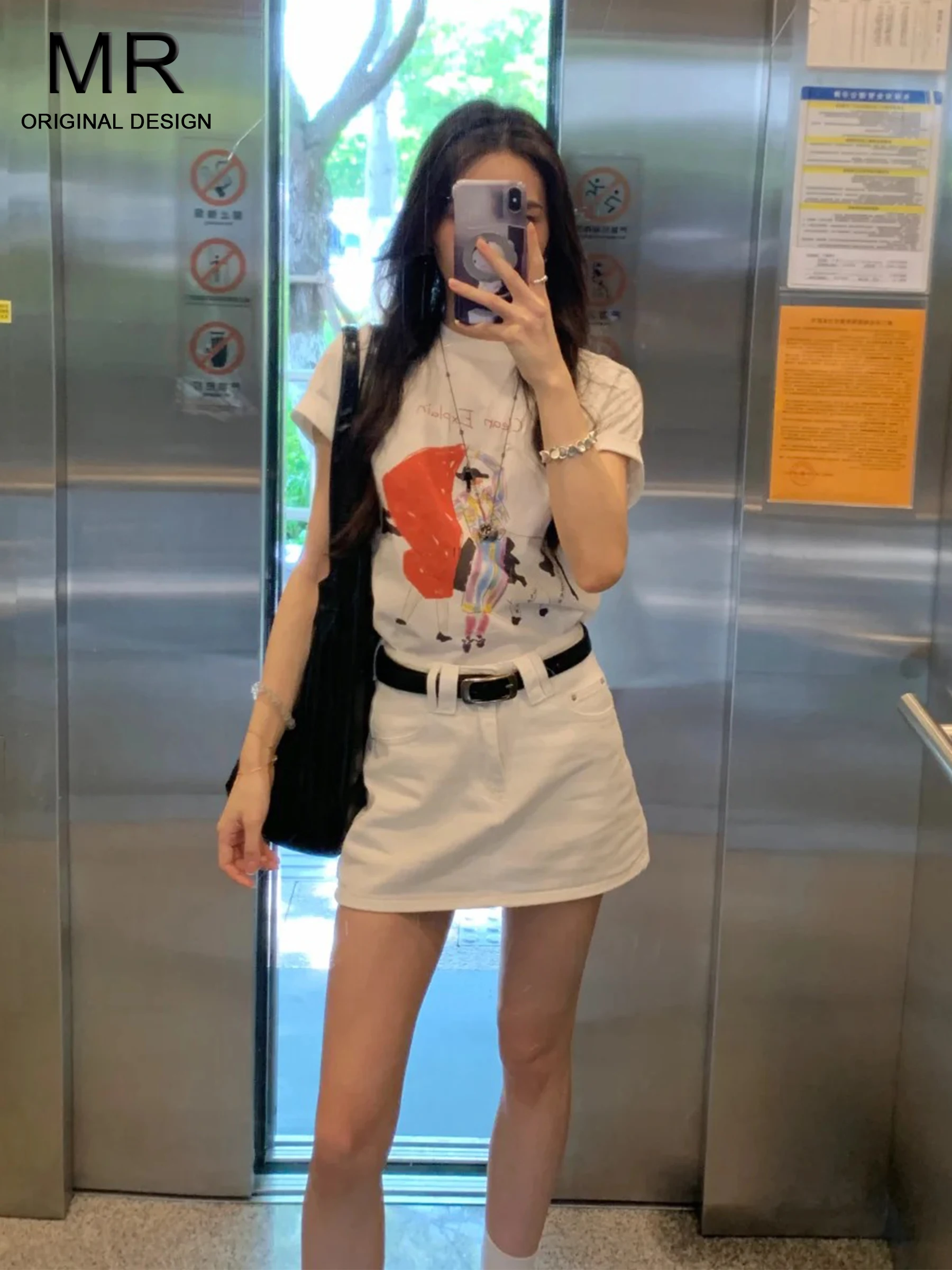 White Minimalist High Waist A-Line Skirt Women's Summer New Style Prevent Exposure Slimming Short Skirt Casual Style
White Minimalist High Waist A-Line Skirt Women's Summer New Style Prevent Exposure Slimming Short Skirt Casual Style