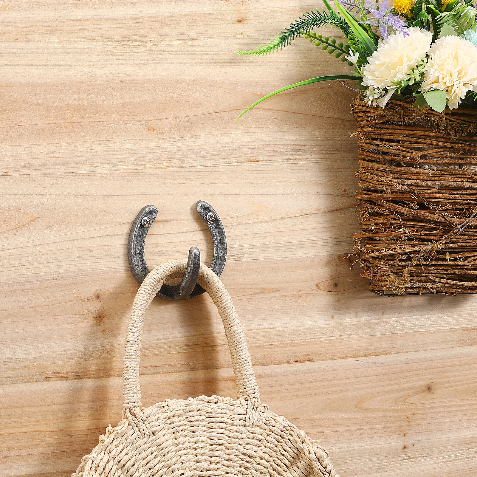 4 pcs Iron Wall Hooks Vintage Horseshoe Coat Hanger Multi-purpose Kitchen Bedroom Decor Strong Capacity
4 pcs Iron Wall Hooks Vintage Horseshoe Coat Hanger Multi-purpose Kitchen Bedroom Decor Strong Capacity