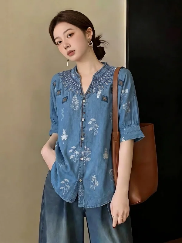 Ethnic Embroidered V-Neck Shoulder Jeans Shirt Women's plus Size Stylish Age-Defying Top Korean Style Loose Fit Short Sleeve
Ethnic Embroidered V-Neck Shoulder Jeans Shirt Women's plus Size Stylish Age-Defying Top Korean Style Loose Fit Short Sleeve