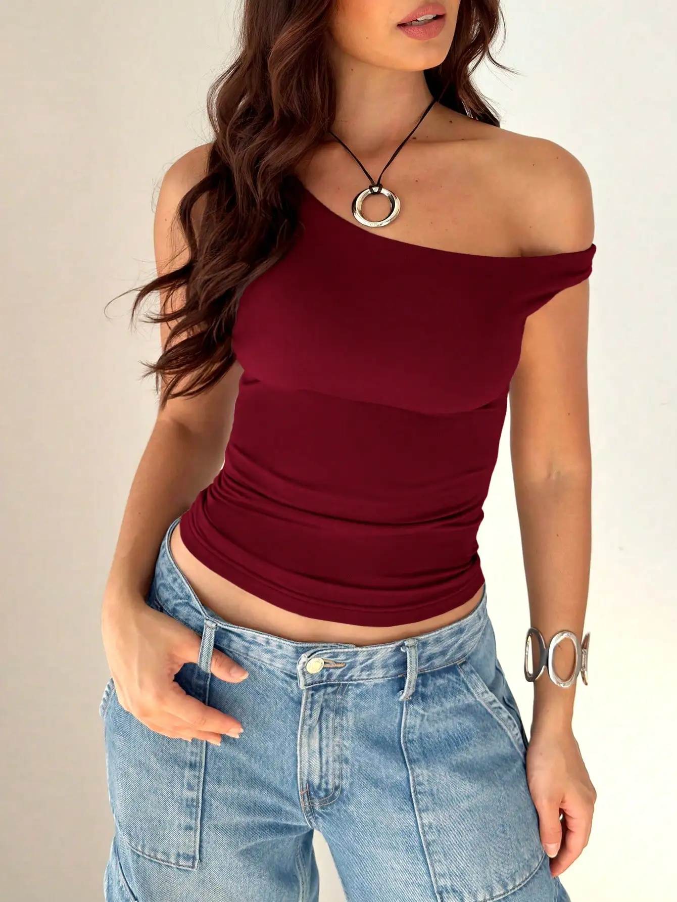 Summer Casual Solid Color Oblique Shoulder Fitted Blouse
Summer Casual Solid Color Oblique Shoulder Fitted Blouse