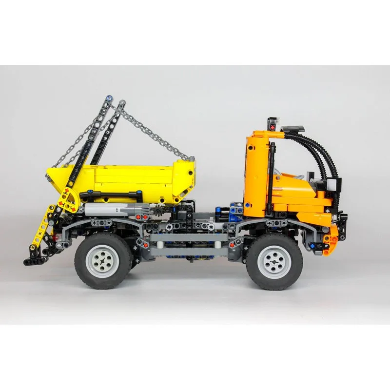 MOC-50903 New Classic Multifunctional Cargo Container Truck Building Block Model 1137 Parts Boys Children's Birthday Toy Gift
MOC-50903 New Classic Multifunctional Cargo Container Truck Building Block Model 1137 Parts Boys Children's Birthday Toy Gift