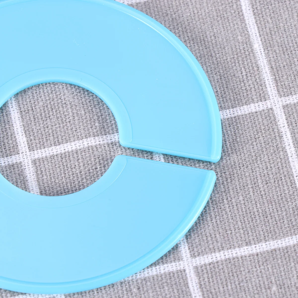 18 Pcs Clothes Size Dividers Round Plastic Ring Clothing Dispaly Label Separators for Racks Baby
18 Pcs Clothes Size Dividers Round Plastic Ring Clothing Dispaly Label Separators for Racks Baby