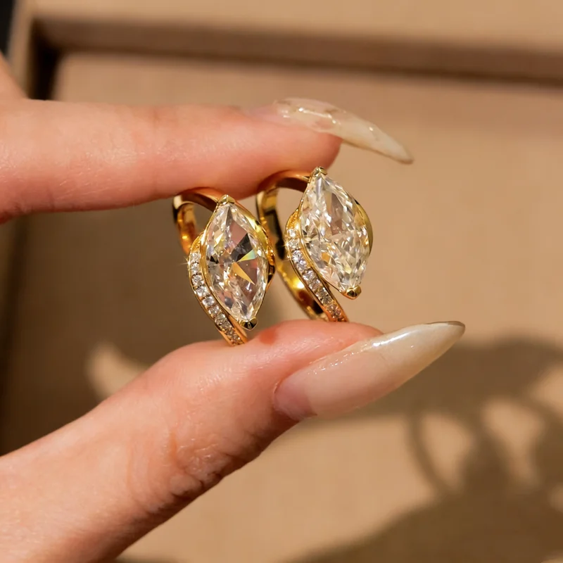 CAMEO 925 Silver Synthetic Zircon Ring White Diamond Marqures Shaped Fashion Simple Gold Arm Ring
CAMEO 925 Silver Synthetic Zircon Ring White Diamond Marqures Shaped Fashion Simple Gold Arm Ring