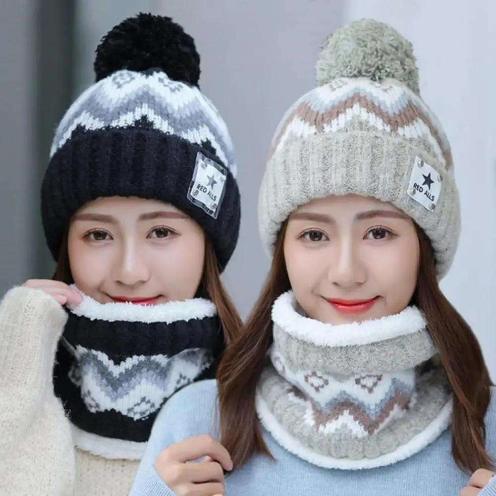 2Pcs/Set Women Winter Hat And Scarf Set Plush Ball Decor Plush Line Cold-proof Outdoor Ski Skating Cycling Neck Cover Cap Set 
2Pcs/Set Women Winter Hat And Scarf Set Plush Ball Decor Plush Line Cold-proof Outdoor Ski Skating Cycling Neck Cover Cap Set