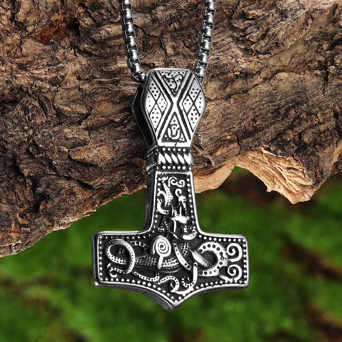 Viking Thor's Hammer Double Side Carving Men Necklaces With Pendant Stainless Steel Jewelry Male Women Punk Accessories Gifts
Viking Thor's Hammer Double Side Carving Men Necklaces With Pendant Stainless Steel Jewelry Male Women Punk Accessories Gifts