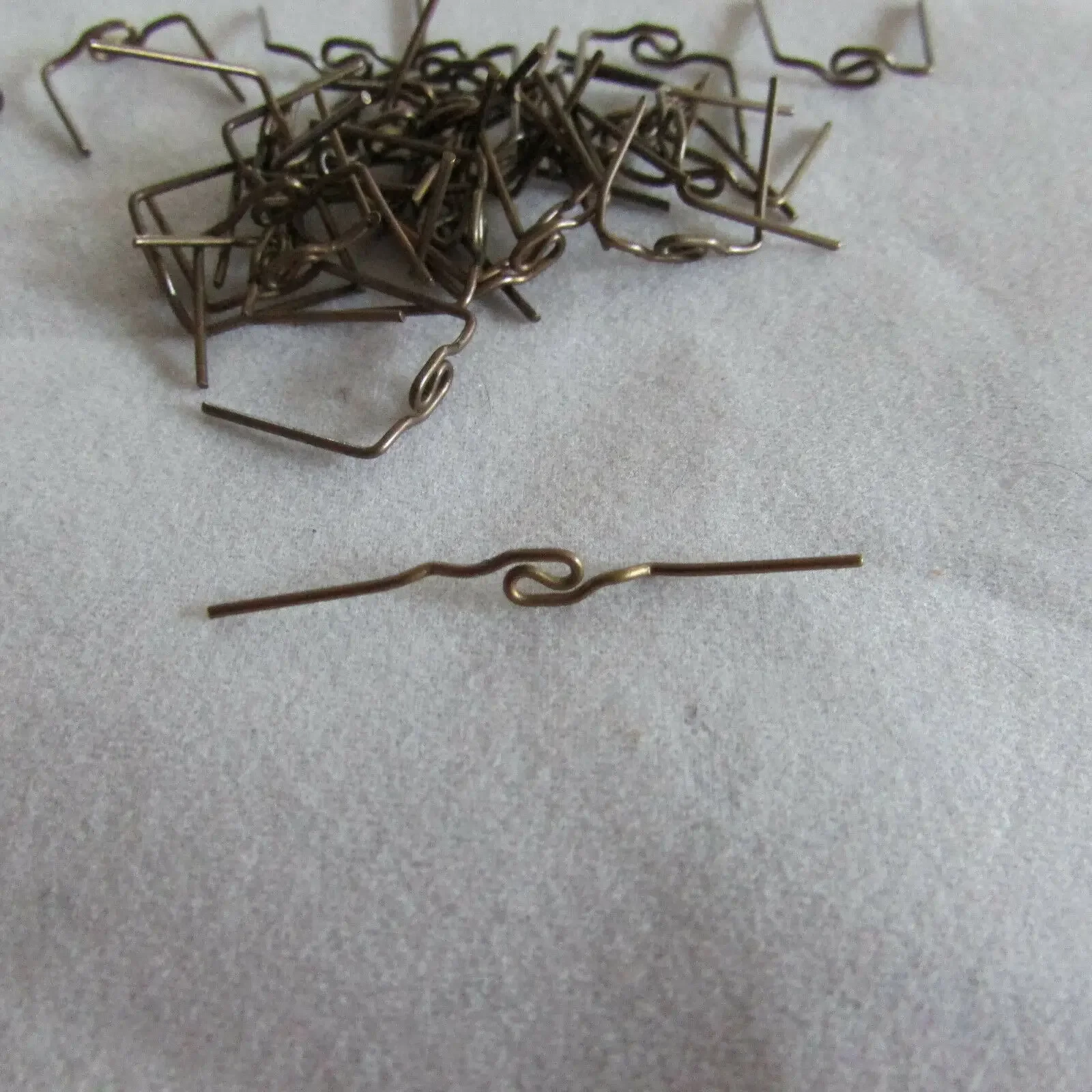 Camal 100pcs Antique Bronze Color M Twisted Pins Connector Part to Connecting Hanging Prism Crystal Bead Pendant Chandelier
Camal 100pcs Antique Bronze Color M Twisted Pins Connector Part to Connecting Hanging Prism Crystal Bead Pendant Chandelier