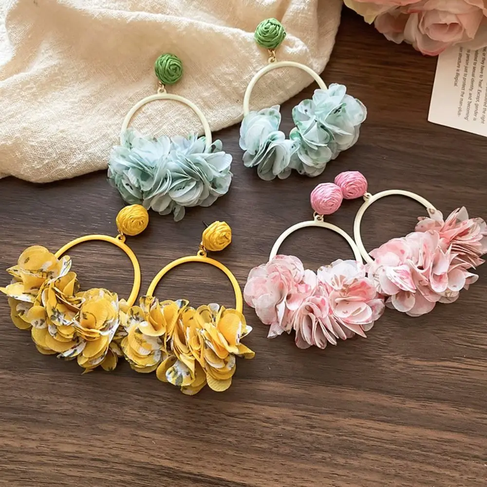 Elegant Sweet Mesh Flower Earrings Round Hollow Colorful Fabric Flower Eardrop Ear Jewelry Bohemia Style Drop Earrings Women
Elegant Sweet Mesh Flower Earrings Round Hollow Colorful Fabric Flower Eardrop Ear Jewelry Bohemia Style Drop Earrings Women