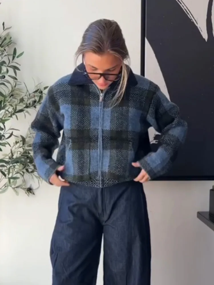 HH Autumn Women Fashion Versatile Plaid Lapel Jacket Female High Street Casual Long Sleeve Zipper Pockets Knitted Sweater Mujer
HH Autumn Women Fashion Versatile Plaid Lapel Jacket Female High Street Casual Long Sleeve Zipper Pockets Knitted Sweater Mujer