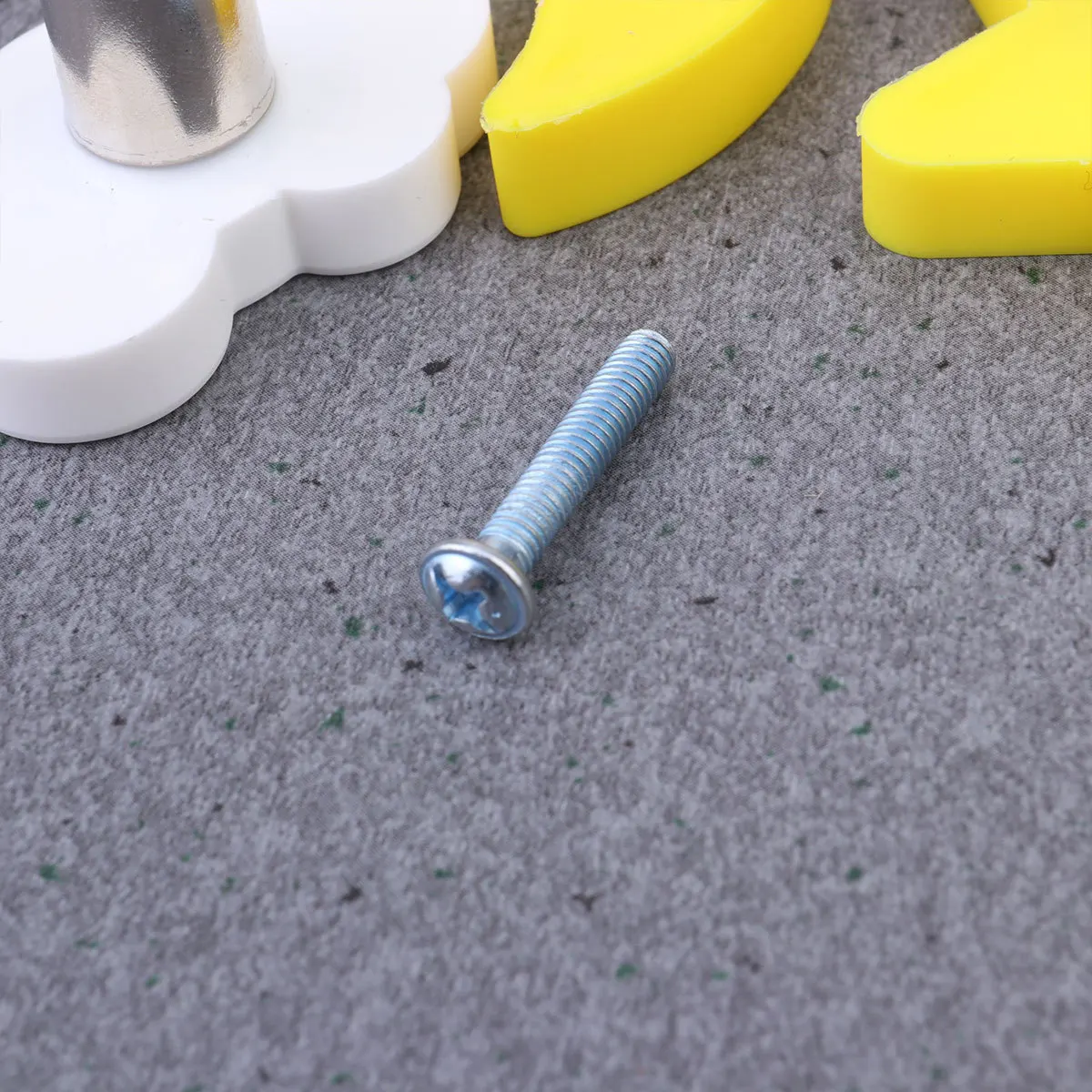 2Pcs Cartoon Handle Anti-Bumping Rubber Star Shaped Cabinet Door Drawer Knob Kid Bedroom Wardrobe Pull Modern Style
2Pcs Cartoon Handle Anti-Bumping Rubber Star Shaped Cabinet Door Drawer Knob Kid Bedroom Wardrobe Pull Modern Style