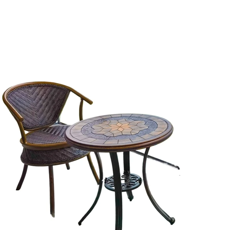 One table and two chairs on the outer balcony, sedentary and comfortable vine ch airs
One table and two chairs on the outer balcony, sedentary and comfortable vine ch airs