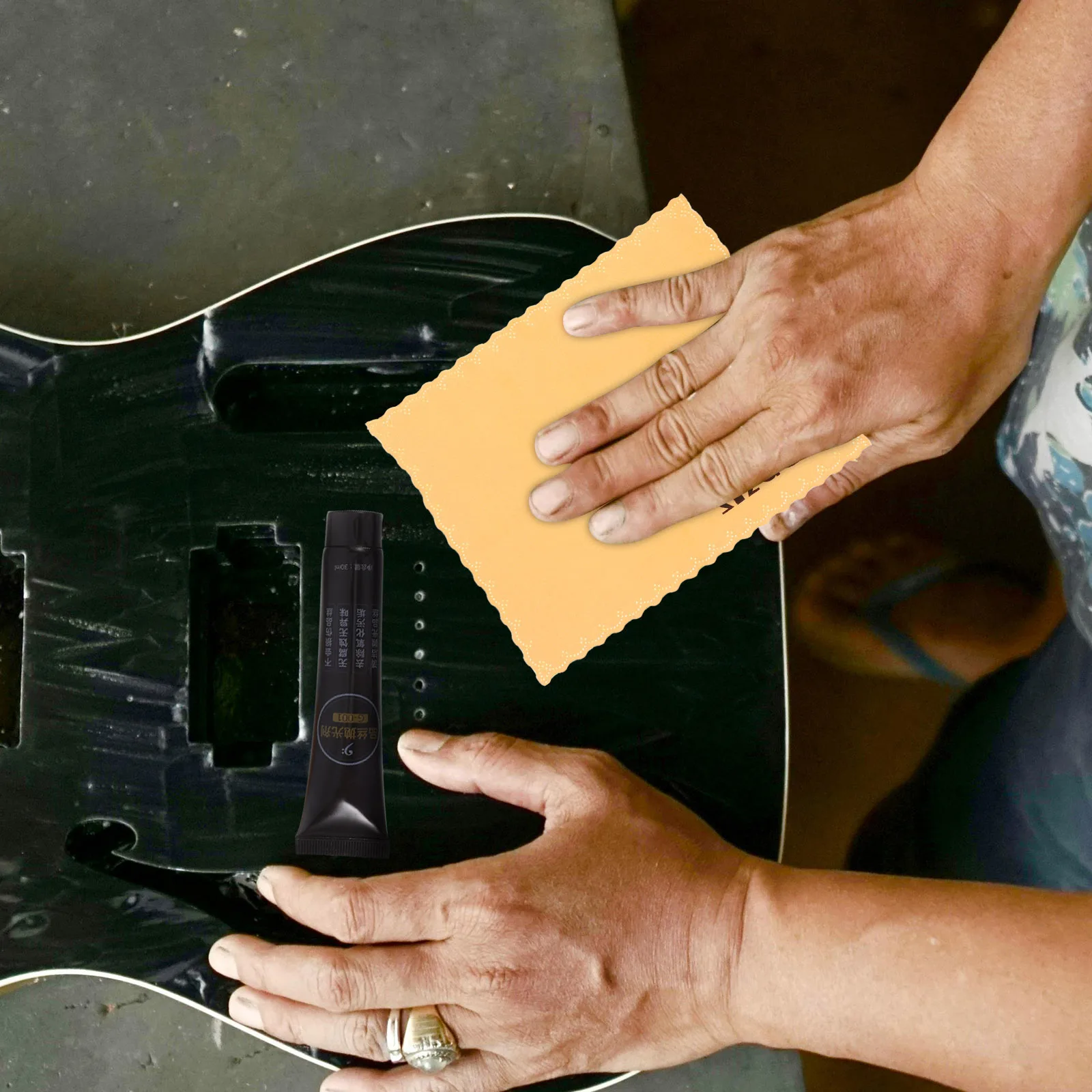 1Pcs Fret Derusting Paste Guitar Polish Rust Remover Oxidized Silk Cleaner for Musical Instrument Maintenance Tools
1Pcs Fret Derusting Paste Guitar Polish Rust Remover Oxidized Silk Cleaner for Musical Instrument Maintenance Tools