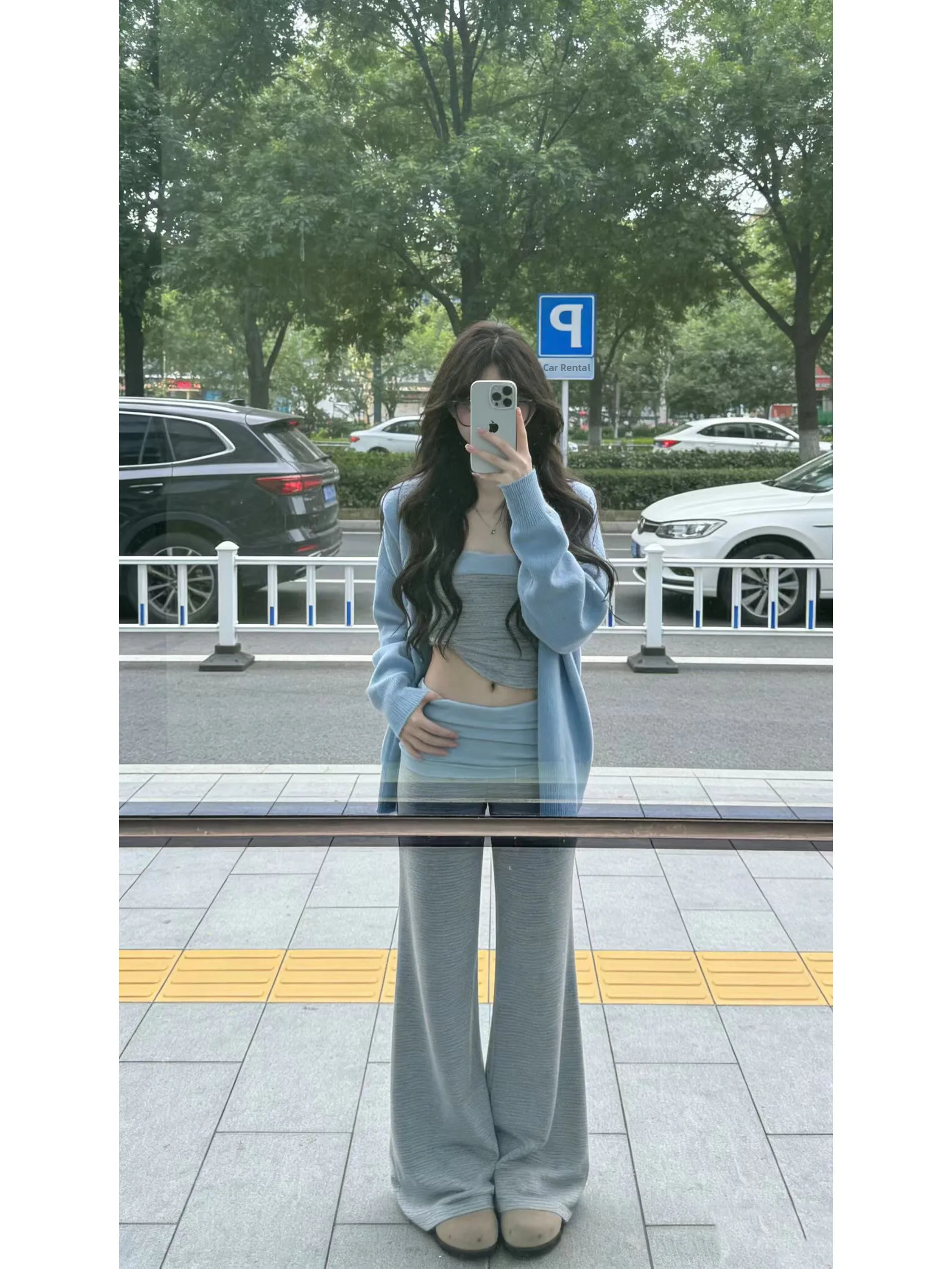 Ladies Blue Knitted Cardigan And Vest Set Casual High Waist Long Pants Spring Fashion Two Piece Set Comfortable Lazy Style
Ladies Blue Knitted Cardigan And Vest Set Casual High Waist Long Pants Spring Fashion Two Piece Set Comfortable Lazy Style