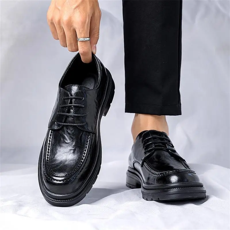 Party business men's shoes soft sole Korean version personalized black lazy shoes social retro retro classic office shoes
Party business men's shoes soft sole Korean version personalized black lazy shoes social retro retro classic office shoes