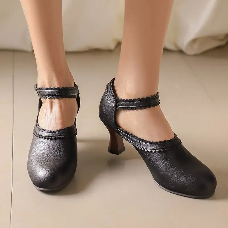 SIMLOVEYO Women's Retro Pumps Round Toe 6cm Strange Heels Buckle Strap Soft Daily Office Lady Female Plus Sizes 47-50
SIMLOVEYO Women's Retro Pumps Round Toe 6cm Strange Heels Buckle Strap Soft Daily Office Lady Female Plus Sizes 47-50