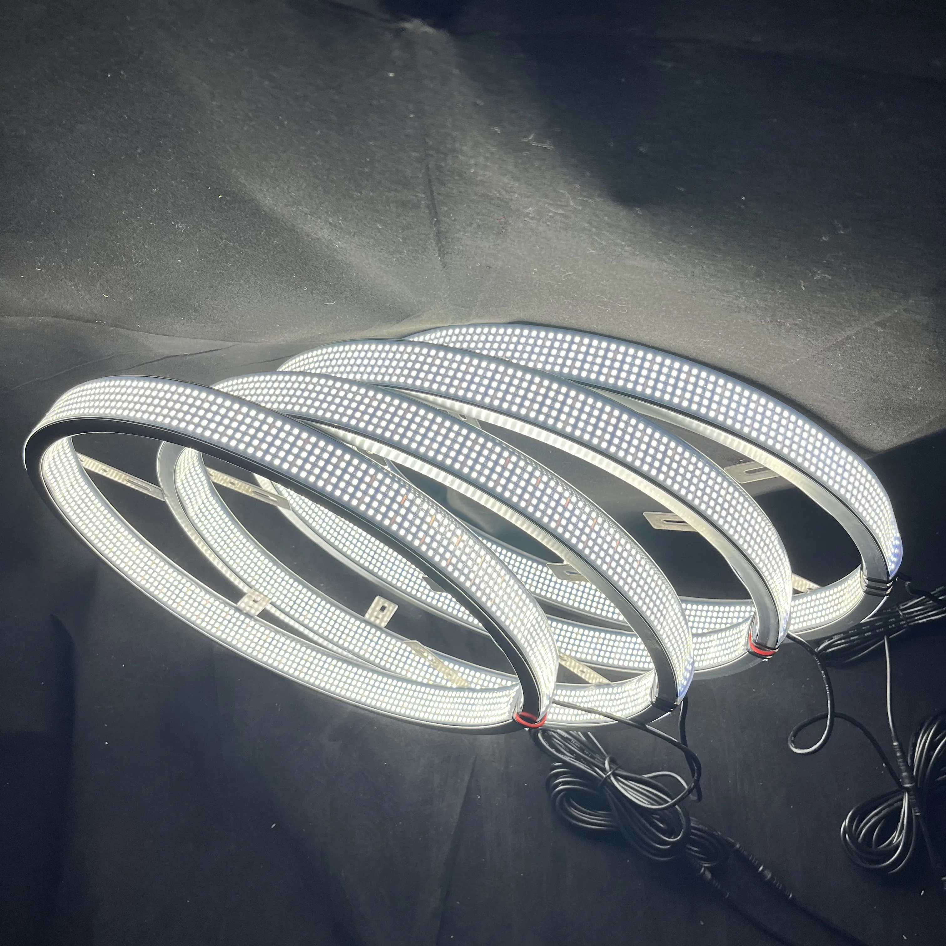Pure White 5 Row LED Wheel Lights Kit for Trucks IP67 Waterproof Rim Lights High Density Wheel Ring Lighting for ATV/RZR 12V
Pure White 5 Row LED Wheel Lights Kit for Trucks IP67 Waterproof Rim Lights High Density Wheel Ring Lighting for ATV/RZR 12V