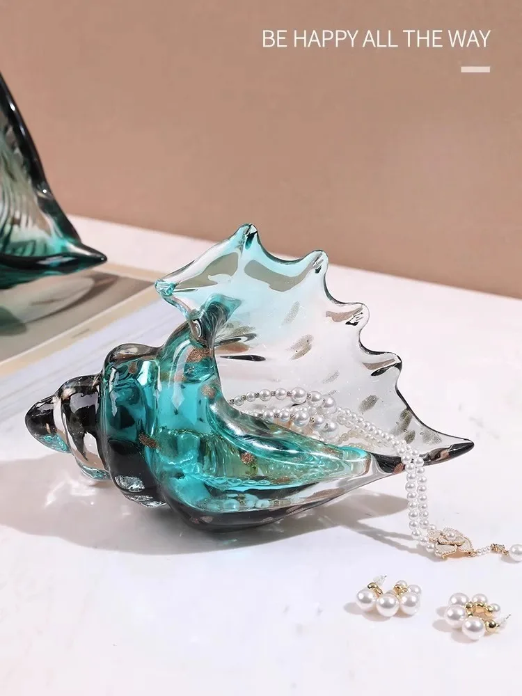 Light Luxury Creative High-grade Conch Ornament Entrance Glass Art Handicrafts Multi-functional Storage Decoration Room Decor
Light Luxury Creative High-grade Conch Ornament Entrance Glass Art Handicrafts Multi-functional Storage Decoration Room Decor