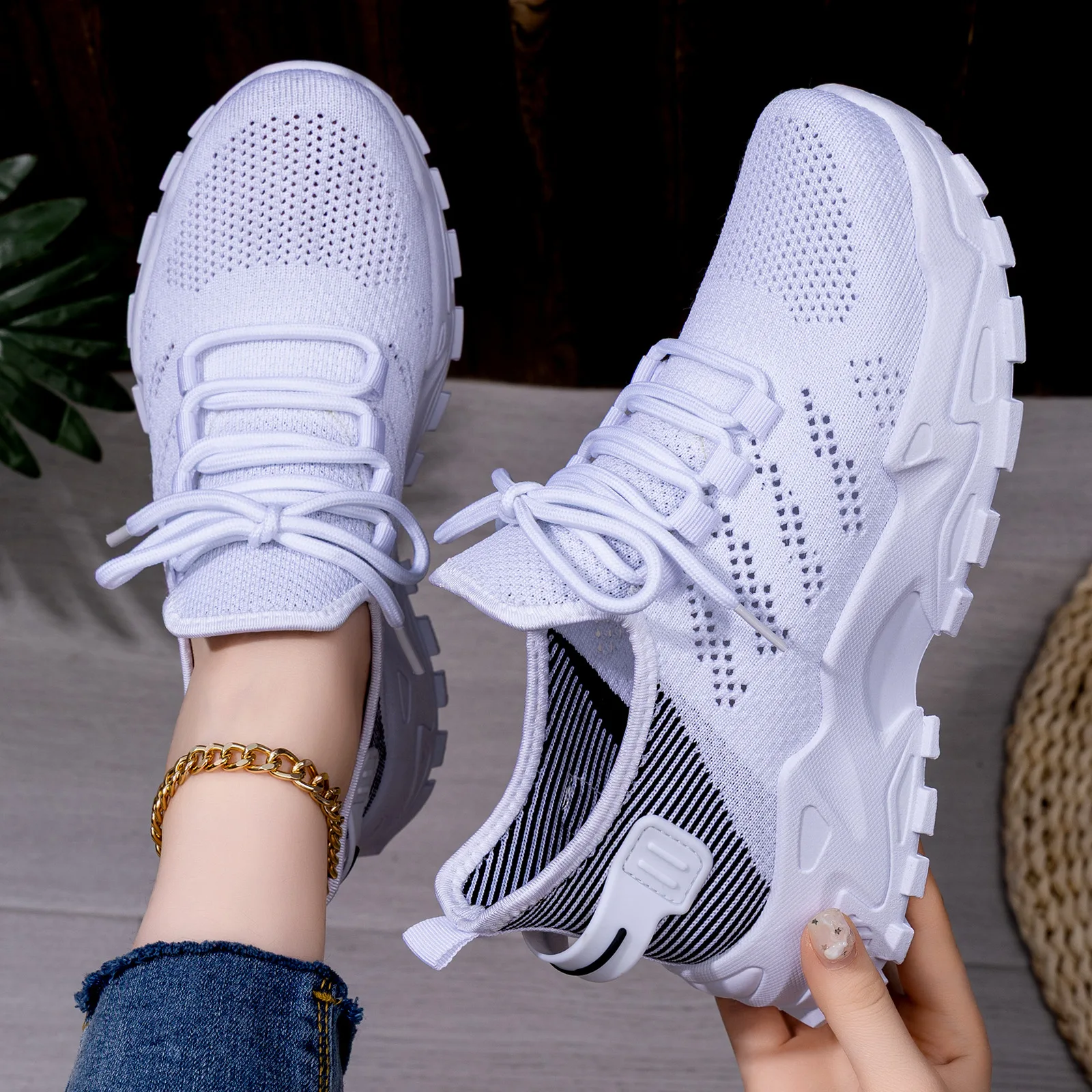 Shoes women'srlarge size women's shoes fly-woven breathable casual shoes mesh shoes platform heightening shoes single shoes
Shoes women'srlarge size women's shoes fly-woven breathable casual shoes mesh shoes platform heightening shoes single shoes